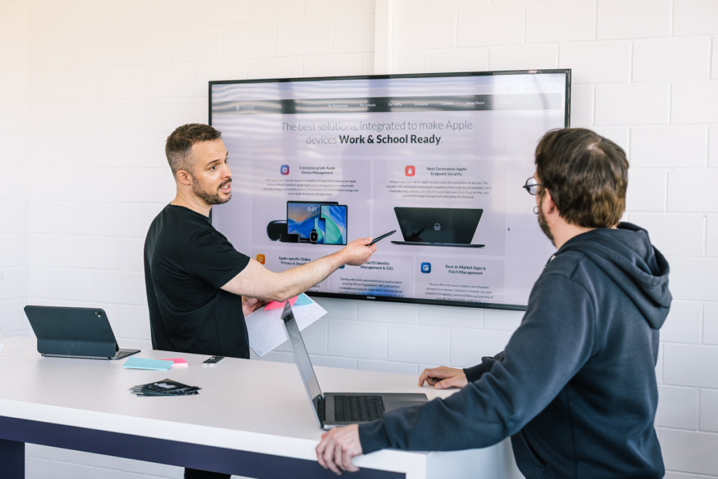 af-systems_Philippe Lindegger_Michael Schuler_Apple