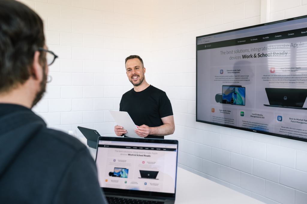 af-systems_Philippe Lindegger_Michael Schuler_Apple